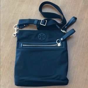 Tory Burch Tilda Nylon Swingpack • Black